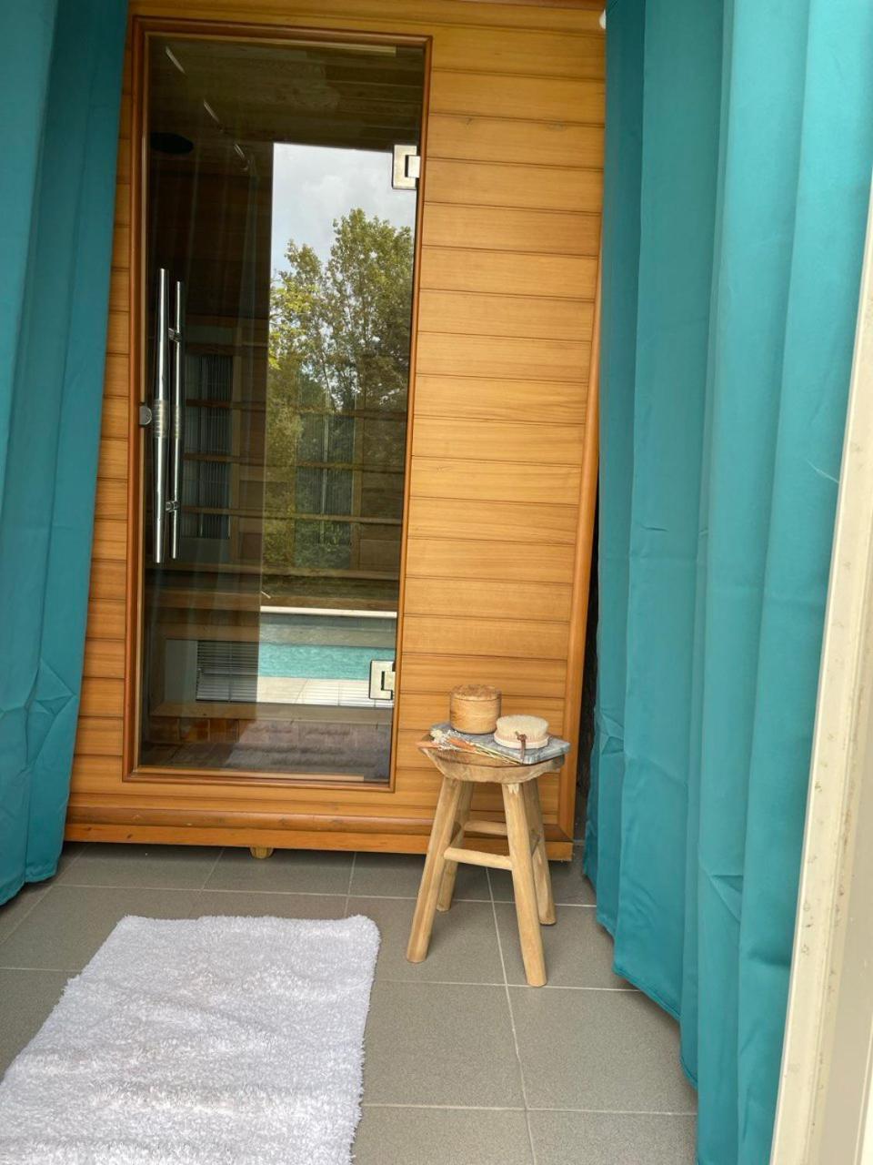 La Canopee Des Arbres, Anna Ellezelles Esterno foto